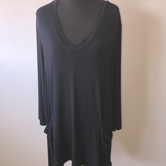 NWOT LOGO by Lori Goldstein Essential Sharkbite Hem Top - Picture 12 of 16